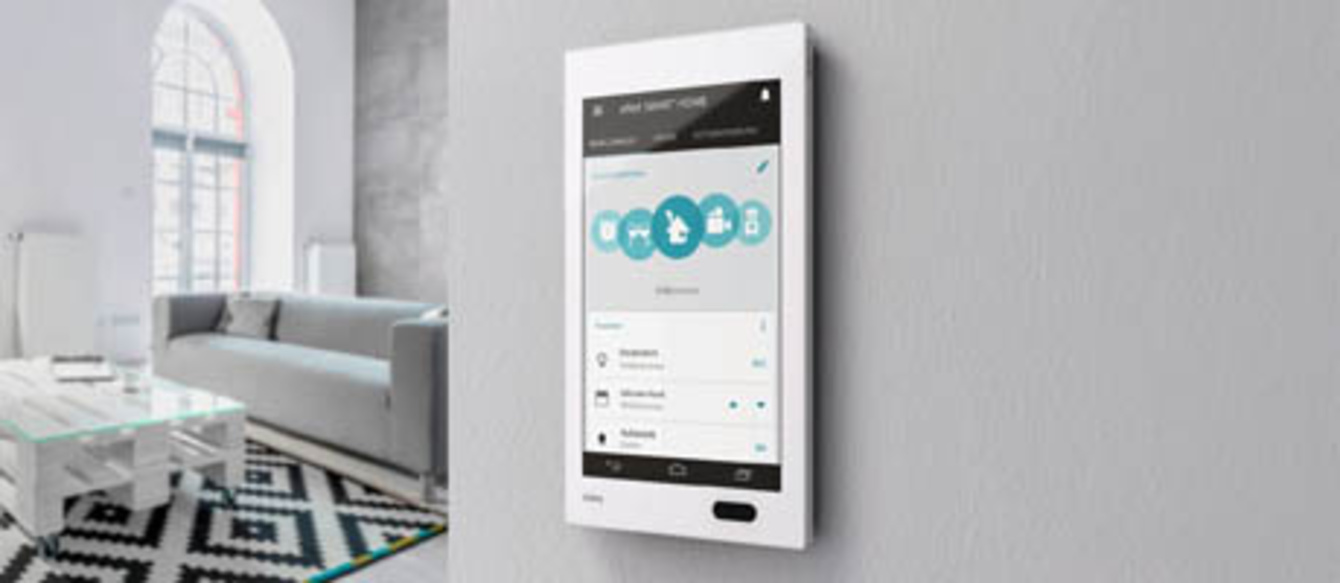 Bedienzentrale Gira G1 bei Elektro Krapf GmbH & Co.KG in Vohenstrauß